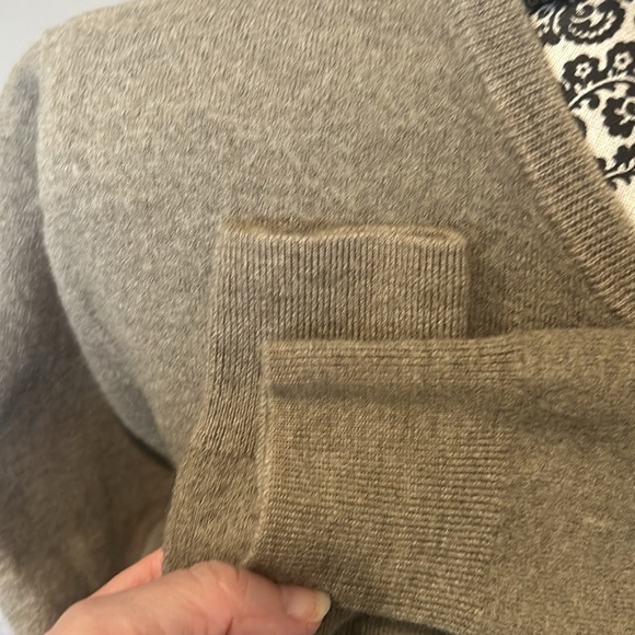 Pendleton V Neck Sweater - Picture 3 of 7